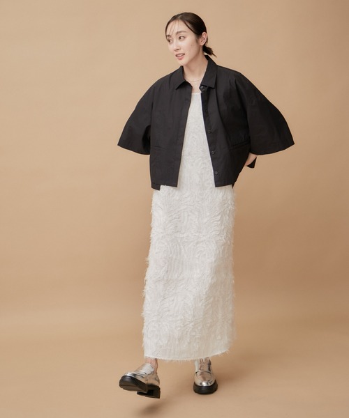 LE CERCLE par rope'（ルセルクルパーロペ）の「オーバークロップドシャツ（シャツ/ブラウス・レディース・ブラック/オフホワイト/オリーブ/サックスブルー・FREE）」の9枚目の写真