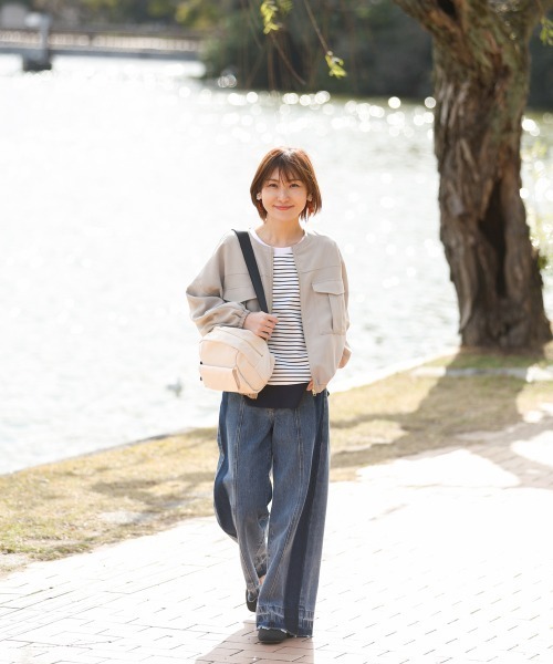 Bou Jeloud(ブージュルード)の「【はあちゅう*Bou Jeloud】ナイロンバッグ L(ショルダーバッグ・レディース・ブラック/アイボリー・ONESIZE)」の4枚目の写真
