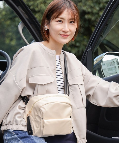 Bou Jeloud(ブージュルード)の「【はあちゅう*Bou Jeloud】ナイロンバッグ L(ショルダーバッグ・レディース・ブラック/アイボリー・ONESIZE)」の6枚目の写真
