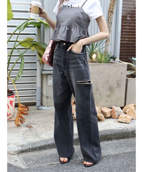 EVRIS(エヴリス)の「ビジューカッティングデニムパンツ(デニムパンツ・レディース・ブルー/ブラック・SMALL/MEDIUM)」の18枚目の写真