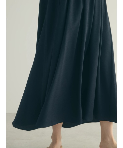 armonia(アルモニーア)の「a.ギャザーストラップワンピース(ワンピース・レディース・ネイビー/ブラウン・FREE)」の8枚目の写真