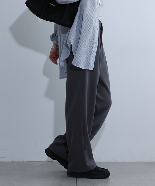 COLONY 2139（コロニートゥーワンスリーナイン）の「Wウエストツータックスラックス（スラックス・レディース・ブラック/グレー・FREE）」の20枚目の写真