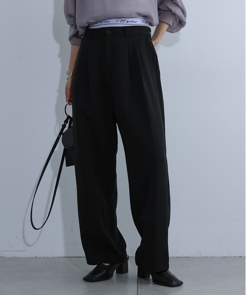 COLONY 2139（コロニートゥーワンスリーナイン）の「Wウエストツータックスラックス（スラックス・レディース・ブラック/グレー・FREE）」の3枚目の写真