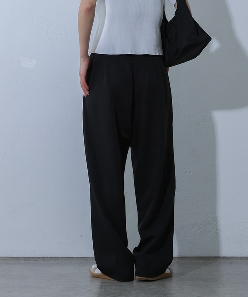 COLONY 2139（コロニートゥーワンスリーナイン）の「Wウエストツータックスラックス（スラックス・レディース・ブラック/グレー・FREE）」の6枚目の写真