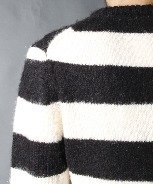 AMERICAN RAG CIE（アメリカンラグシー）の「AMERICAN RAG CIE モヘアボーダー長袖ニット / 109-AMG-M152-KN614（ニット/セーター・メンズ・ブラック×ホワイト/バーガンディー/グレー・1/2）」の9枚目の写真