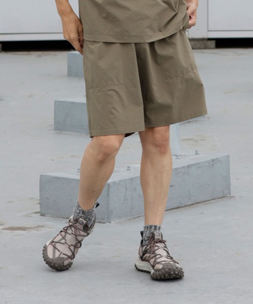 ARCH & LINE(アーチアンドライン)の「《環境配慮素材》GINGHAM SUCKER SHORTS ソロテックス 吸汗速乾 セットアップ対応(その他パンツ・キッズ・ベージュ/オリーブ/ブラック・2/1/3)」の1枚目の写真