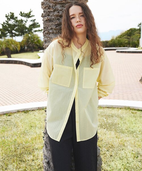 OPAQUE.CLIP（オペークドットクリップ）の「◆ダブルポケットシアーシャツ【洗濯機洗い可】（シャツ/ブラウス・レディース・ライトイエロー系/ライトグリーン/ダークグレー・42/40/38/36）」の3枚目の写真