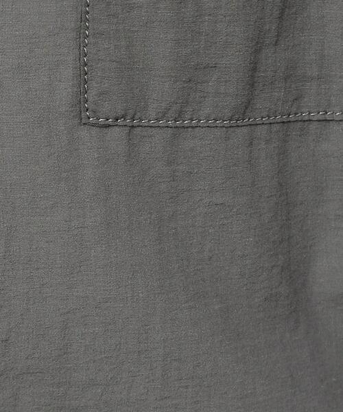 OPAQUE.CLIP（オペークドットクリップ）の「◆ダブルポケットシアーシャツ【洗濯機洗い可】（シャツ/ブラウス・レディース・ライトイエロー系/ライトグリーン/ダークグレー・42/40/38/36）」の8枚目の写真