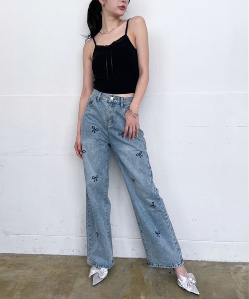 Jewelobe(ジュエローブ)の「リボン刺繍ルーズフィットデニムパンツ(デニムパンツ・レディース・ブルー/ブラック・FREE)」の16枚目の写真