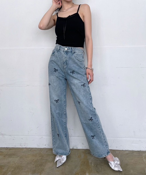 Jewelobe(ジュエローブ)の「リボン刺繍ルーズフィットデニムパンツ(デニムパンツ・レディース・ブルー/ブラック・FREE)」の17枚目の写真