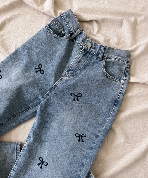 Jewelobe(ジュエローブ)の「リボン刺繍ルーズフィットデニムパンツ(デニムパンツ・レディース・ブルー/ブラック・FREE)」の18枚目の写真
