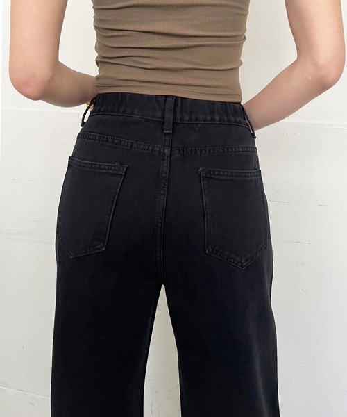 Jewelobe(ジュエローブ)の「リボン刺繍ルーズフィットデニムパンツ(デニムパンツ・レディース・ブルー/ブラック・FREE)」の12枚目の写真