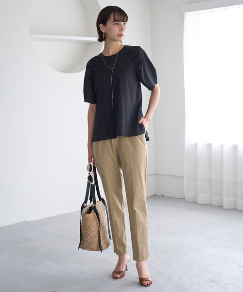 UNFILO(アンフィーロ)の「ショルダーギャザーT(Tシャツ/カットソー・レディース・ブラック系/スカイブルー系/ホワイト系/グレー系・SMALL/MEDIUM/LARGE)」の7枚目の写真