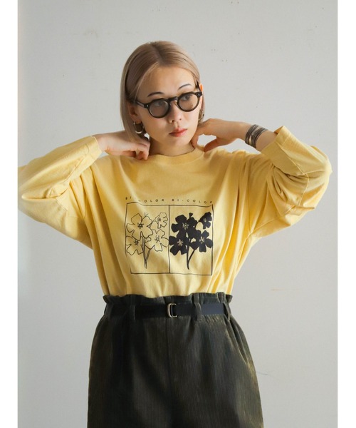 FIL DE FER(フィルデフェール)の「BI-COLOR FLOWERS PT クルーネックTEE(Tシャツ/カットソー・レディース・ホワイト/イエロー/グリーン・FREE)」の3枚目の写真