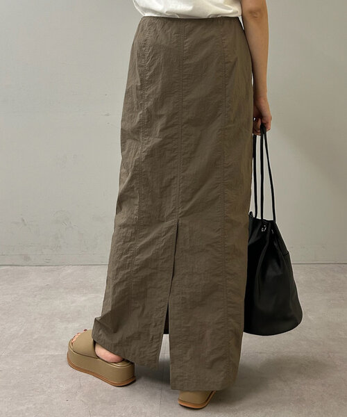 SHENERY（シーナリー）の「ワッシャーナイロンタイトスカート（スカート・レディース・グレー系その他/ホワイト・38/36）」の9枚目の写真