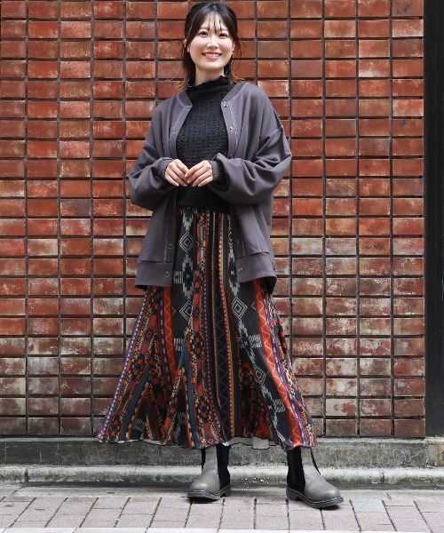 チチカカ（チチカカ）の「リングドットスウェットカーディガン（カーディガン/ボレロ・レディース・グレー/チャコールグレー/パープル・FREE）」の8枚目の写真