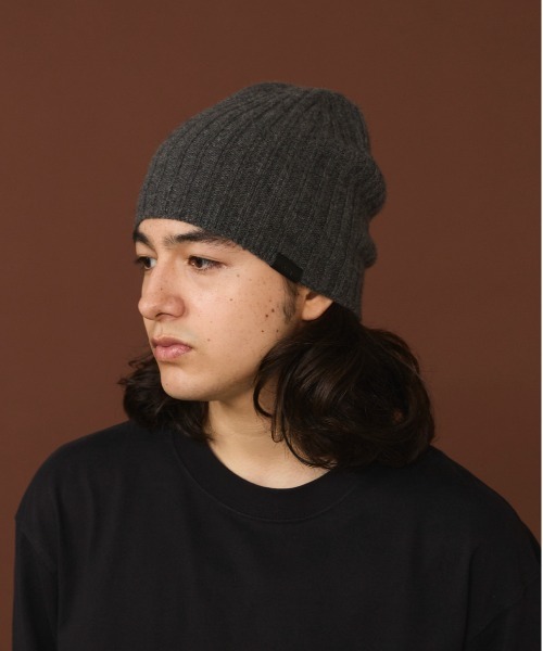 arth（アース）の「arth  Cashmere Rib Beanie / アース（ニットキャップ/ビーニー・メンズ・グレー/ブラック/レッド・57~59cm）」の16枚目の写真