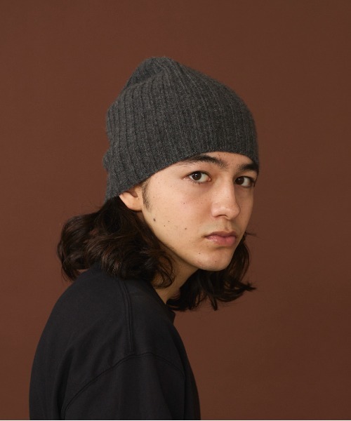 arth（アース）の「arth  Cashmere Rib Beanie / アース（ニットキャップ/ビーニー・メンズ・グレー/ブラック/レッド・57~59cm）」の21枚目の写真