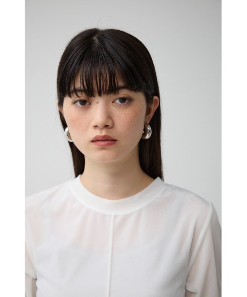 AZUL by moussy（アズールバイマウジー）の「ボリュームメタルフープピアス（ピアス（両耳用）・レディース・ゴールド系その他/シルバー・FREE）」の3枚目の写真