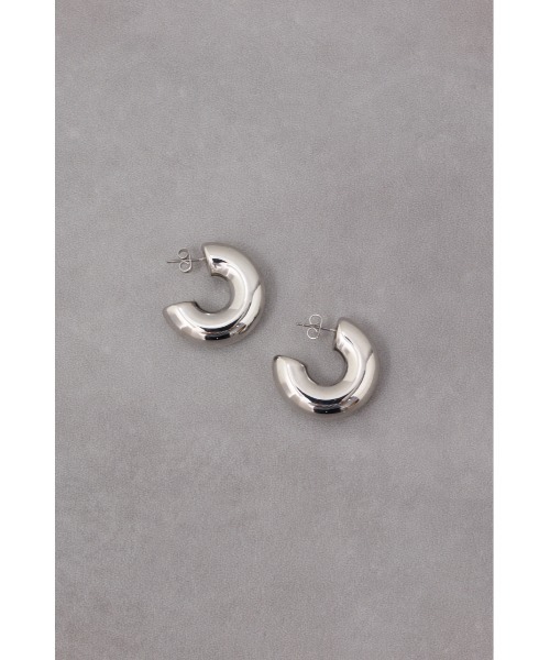 AZUL by moussy（アズールバイマウジー）の「ボリュームメタルフープピアス（ピアス（両耳用）・レディース・ゴールド系その他/シルバー・FREE）」の5枚目の写真