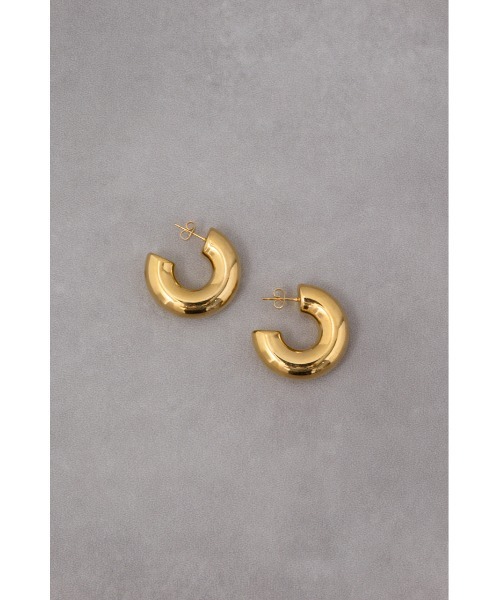 AZUL by moussy（アズールバイマウジー）の「ボリュームメタルフープピアス（ピアス（両耳用）・レディース・ゴールド系その他/シルバー・FREE）」の8枚目の写真