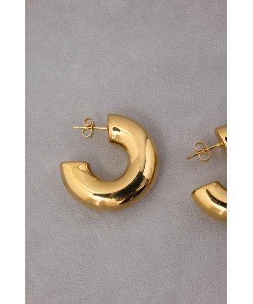 AZUL by moussy（アズールバイマウジー）の「ボリュームメタルフープピアス（ピアス（両耳用）・レディース・ゴールド系その他/シルバー・FREE）」の6枚目の写真