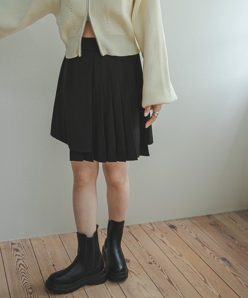 bohmal(ボマール)の「プリーツスカートパンツ(その他パンツ・レディース・グレー/ブラック・MEDIUM/LARGE)」の3枚目の写真