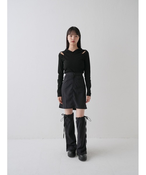 Uenui(ウニュイ)の「アームホール カットアウトデザイン フーディー カットソー(Tシャツ/カットソー・レディース・カーキ/ブラック/ホワイト/ピンク・FREE)」の14枚目の写真