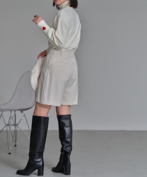 ハート刺繍タートルネックプルオーバー（ニット/セーター）｜deux