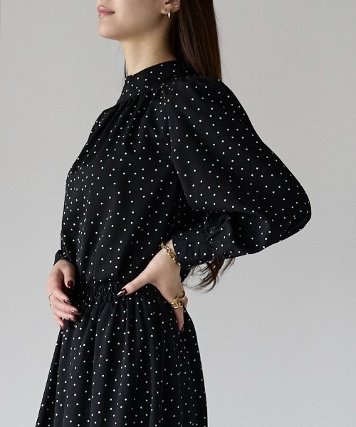 PREFERIR(プレフェリール)の「ドットプリント 2WAYボータイブラウス(シャツ/ブラウス・レディース・ベージュ/ブラック・SMALL/MEDIUM/LARGE)」の15枚目の写真