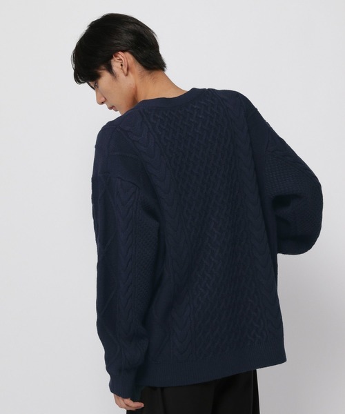 ALAND（エーランド）の「【UNISEX】ALAND／Aロゴ ケーブルニットカーディガン（カーディガン/ボレロ・レディース・ブラック/ホワイト/ネイビー・MEDIUM/LARGE）」の13枚目の写真