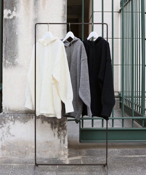 オーバーサイズフードニットトップス（ニット/セーター）｜Mili affinity（ミリアフィニティー）