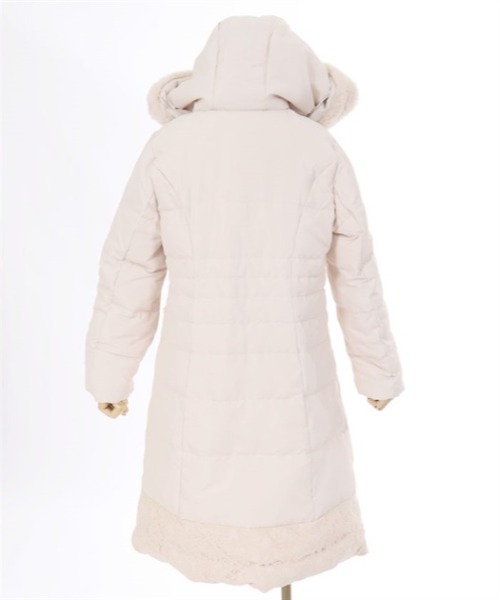 axes femme（アクシーズファム）の「裾レースロングダウンコート