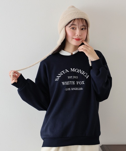 BLUEEAST(ブルーイースト)の「裏起毛刺繍スウェット(スウェット・レディース・ホワイト/ネイビー/グレー・MEDIUM)」の3枚目の写真