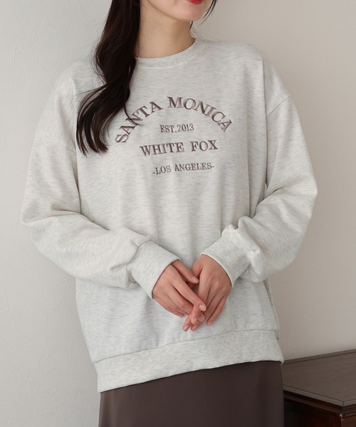 BLUEEAST(ブルーイースト)の「裏起毛刺繍スウェット(スウェット・レディース・ホワイト/ネイビー/グレー・MEDIUM)」の1枚目の写真