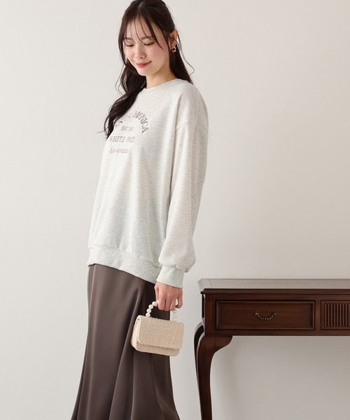 BLUEEAST(ブルーイースト)の「裏起毛刺繍スウェット(スウェット・レディース・ホワイト/ネイビー/グレー・MEDIUM)」の8枚目の写真