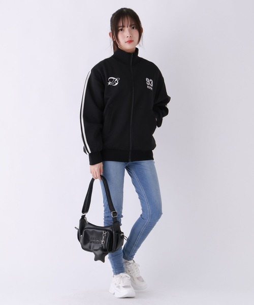 repipi armario（レピピ アルマリオ）の「ルーズトラックジャケット（パーカー・キッズ・サックスブルー/ブラック/アイボリー/レッド/ネイビー・LARGE/MEDIUM/SMALL）」の9枚目の写真