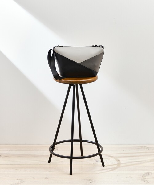 THE SHOP TK （ザ ショップ ティーケー ）の「【新色追加】パネルラインショルダー（ショルダーバッグ・メンズ・ブラック系9/ブラック系8/ベージュ系9・00）」の4枚目の写真