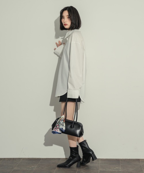 NEUNA(ヌナ)の「オーバーサイズベーシックシャツ(シャツ/ブラウス・レディース・オフホワイト/ブラック・FREE)」の6枚目の写真