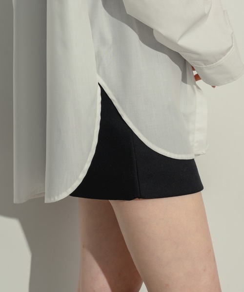 NEUNA(ヌナ)の「オーバーサイズベーシックシャツ(シャツ/ブラウス・レディース・オフホワイト/ブラック・FREE)」の19枚目の写真