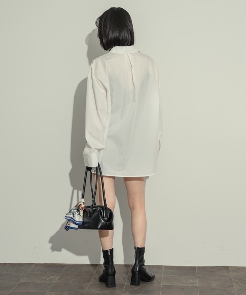 NEUNA(ヌナ)の「オーバーサイズベーシックシャツ(シャツ/ブラウス・レディース・オフホワイト/ブラック・FREE)」の8枚目の写真