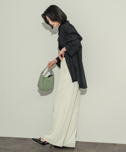 NEUNA(ヌナ)の「オーバーサイズベーシックシャツ(シャツ/ブラウス・レディース・オフホワイト/ブラック・FREE)」の11枚目の写真