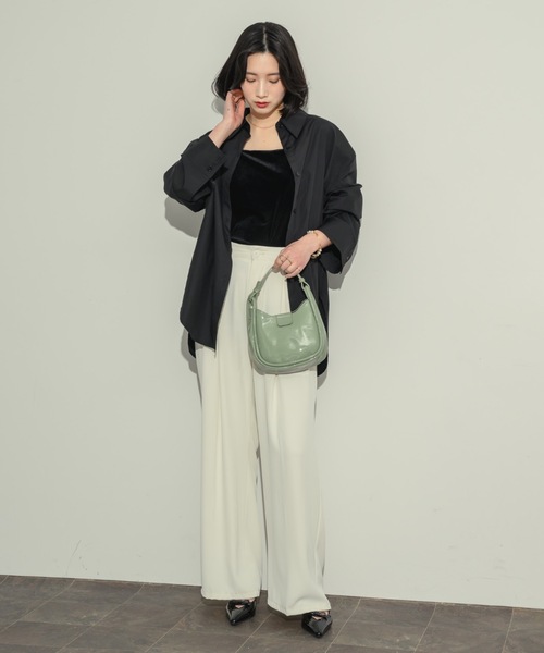 NEUNA(ヌナ)の「オーバーサイズベーシックシャツ(シャツ/ブラウス・レディース・オフホワイト/ブラック・FREE)」の10枚目の写真