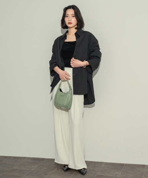 NEUNA(ヌナ)の「オーバーサイズベーシックシャツ(シャツ/ブラウス・レディース・オフホワイト/ブラック・FREE)」の9枚目の写真