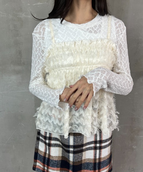 tolene(トレネ)の「メッシュ透かし編みクルーネックプルオーバー(Tシャツ/カットソー・レディース・ホワイト/ブラック・FREE)」の16枚目の写真