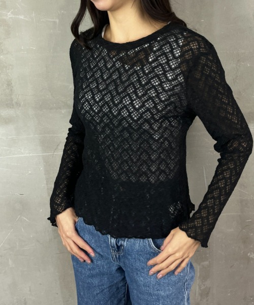 tolene(トレネ)の「メッシュ透かし編みクルーネックプルオーバー(Tシャツ/カットソー・レディース・ホワイト/ブラック・FREE)」の6枚目の写真