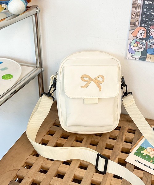 CERCA(チェルカ)の「lulunoix/リボンショルダーバッグ N15357(ショルダーバッグ・キッズ・ホワイト/ベージュ/パープル/ピンク/ブルー/ブラック・FREE)」の2枚目の写真