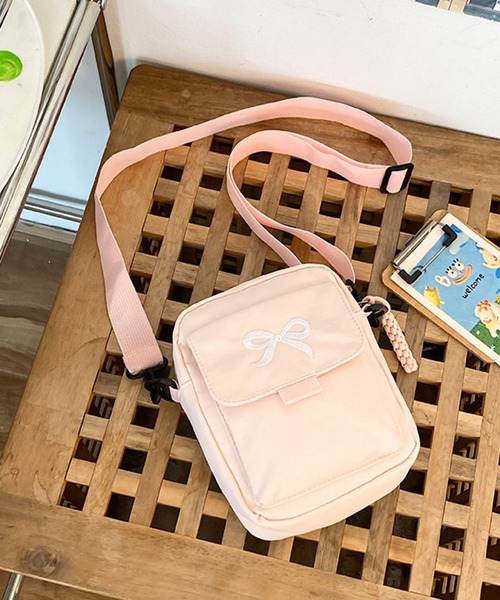 CERCA(チェルカ)の「lulunoix/リボンショルダーバッグ N15357(ショルダーバッグ・キッズ・ホワイト/ベージュ/パープル/ピンク/ブルー/ブラック・FREE)」の6枚目の写真