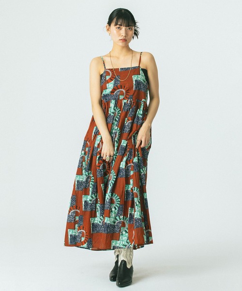 ROSE BUD（ローズバッド）の「(mag.by c)PRINT CAMI DRESS（ワンピース・レディース・ブラウン/ブルー・ONE SIZE）」の3枚目の写真