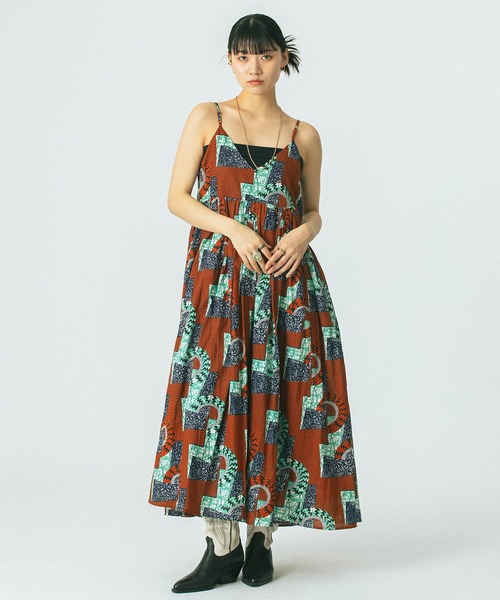 ROSE BUD（ローズバッド）の「(mag.by c)PRINT CAMI DRESS（ワンピース・レディース・ブラウン/ブルー・ONE SIZE）」の6枚目の写真